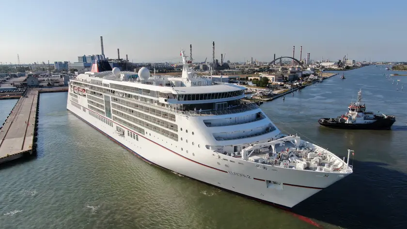 Una nave da crociera al Terminal di Fusina