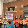 Una protesta degli studenti contro il caro affitti