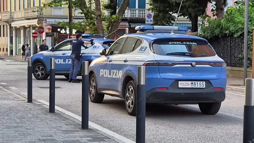 Megafoni contro gli spacciatori in via Piave a Mestre