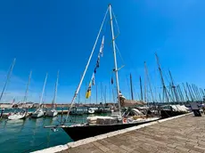 King Arawak, la barca a vela ormeggiata alla Compagnia della Vela sull’isola di San Giorgio a Venezia