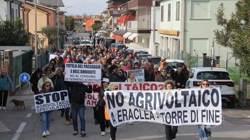 Una protesta cittadina contro l’installazione di moduli fotovoltaici nel Veneziano