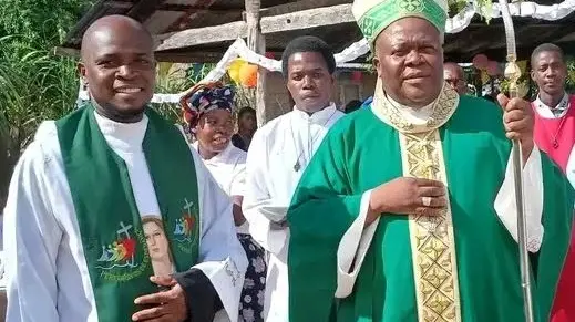 Da sinistra padre Adelino Novais Amado e don Osorio