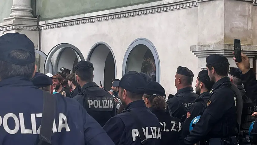 Biennale di Venezia, terza lettera della Commissione Ue: nuovi chiarimenti sulla partecipazione russa