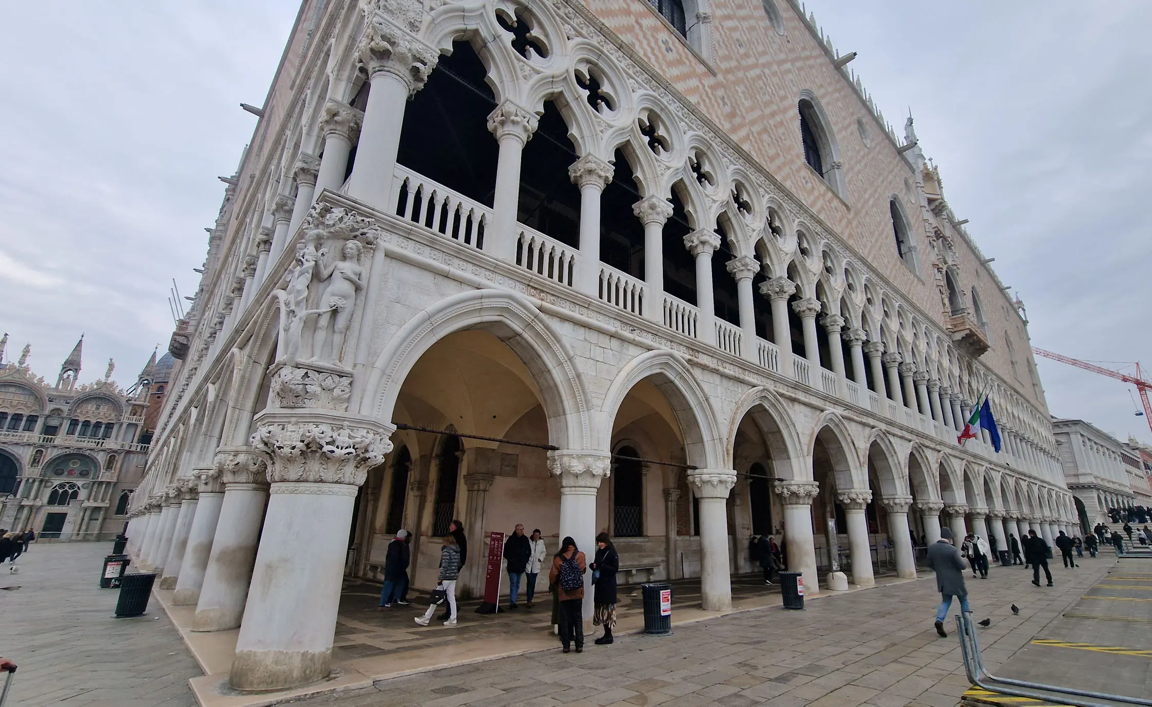 La facciata di Palazzo Ducale a Venezia