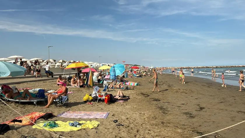 I pendolari davanti all’area con i gradoni