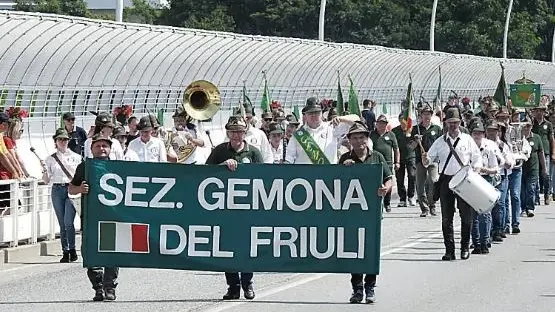 Gli alpini della sezione di Gemona