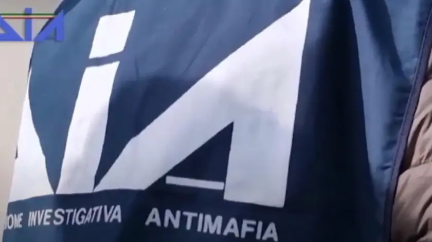 Un'operazione della Direzione Investigativa Antimafia. Il Veneto è la terza regione in Italia per i cosiddetti reati spia