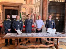 I certificati ecclesiastici scoperti al mercatino dell’antiquariato dai finanzieri