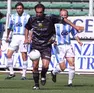 Fabio Bazzani quando giocava, in azione con il Venezia contro il Pescara