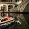 Polizia in centro storico a Venezia