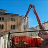 La demolizione dell’ex Ced per la realizzazione della Casa di comunità