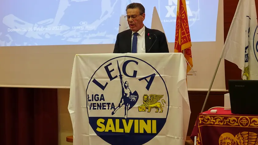 https://images.nuovavenezia.it/view/acePublic/alias/contentid/1rzkpnprajgdordo8uh/0/copia-di-copy-of-sp_131227351.webp?f=16%3A9&amp;w=840