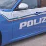 L'uomo ha provato a fuggire dopo essere stato scoperto