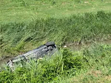 L'auto finita in acqua