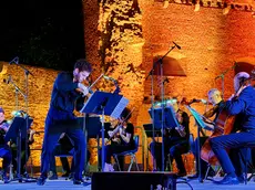 Il violinista Giovanni Andrea Zanon sul palco a Noale