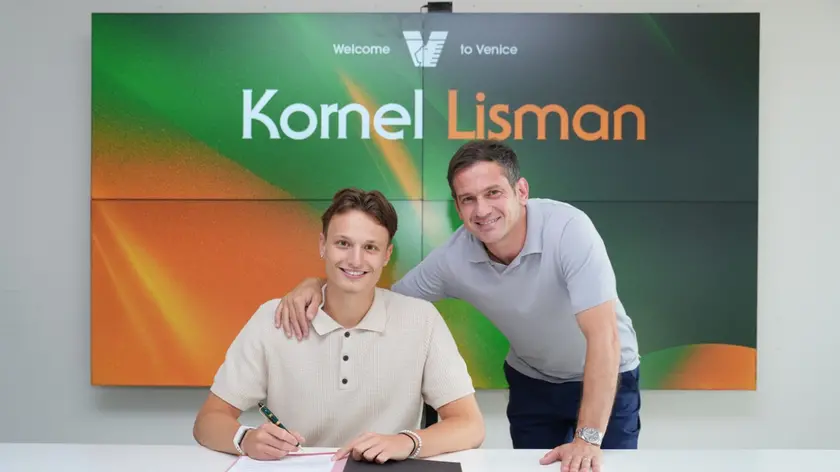 Kornel Lisman con il direttore sportivo del Venezia Filippo Antonelli