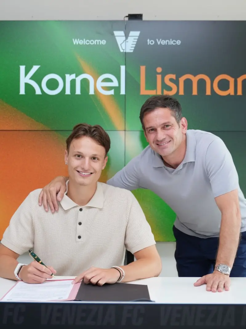 Kornel Lisman con il direttore sportivo del Venezia Filippo Antonelli