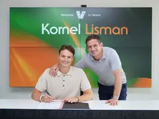 Kornel Lisman con il direttore sportivo del Venezia Filippo Antonelli