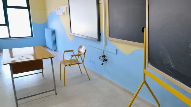 https://images.nuovavenezia.it/view/acePublic/alias/contentid/1s4z4ew8qngn0qj63pi/0/copia-di-primo-giorno-di-scuola-al-liceo-classico-casardi.webp?f=16%3A9&amp;w=840