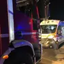 L'auto finisce contro un albero, muore una donna