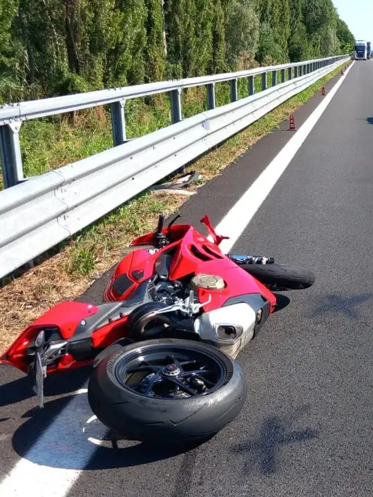 L'incidente avvenuto nella strada statale Romea