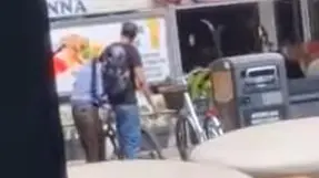 Un anziano è stato aggredito da uno sconosciuto in piazza a Jesolo