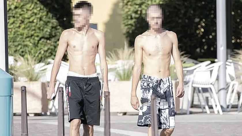 Turisti a torso nudo a Jesolo
