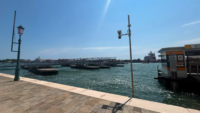 I preparativi per il ponte votivo del Redentore