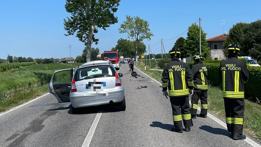 Sul posto i vigili del fuoco
