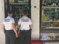 Al locale sono stati sequestrati 150 prodotti