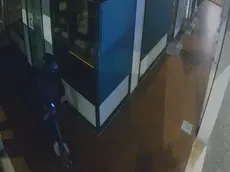 Il ladro in monopattino