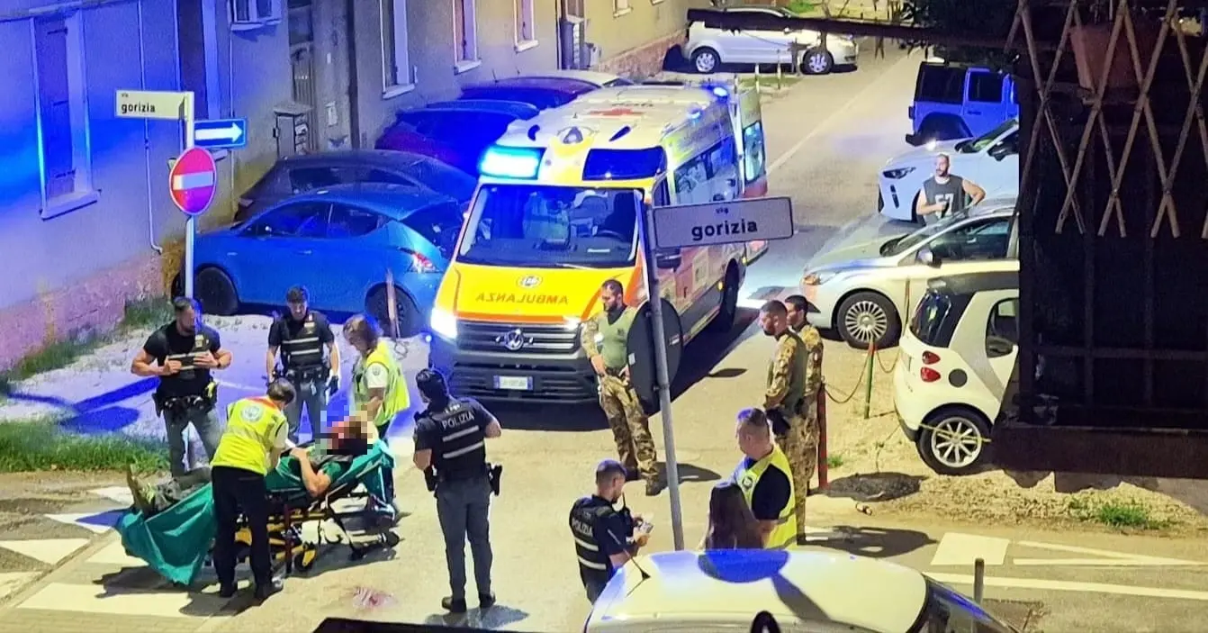 L'uomo è stato soccorso dagli operatori del Suem 118