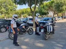 Agenti della polizia locale a Bibione