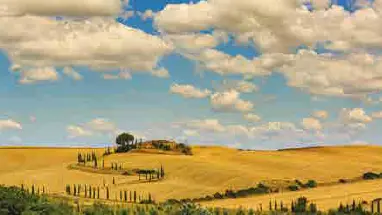 Il paesaggio lungo la Via Francigena a San Quirico d'Orcia, in Toscana