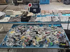 Parte della merce sequestrata
