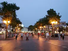 Il ragazzo è stato aggredito all'esterno di un locale di Jesolo