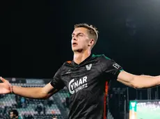 Daniel Fila con la maglia arancioneroverde (Foto Venezia Fc)