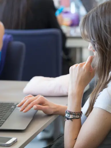 Intelligenza artificiale nelle scuole: i dati del Veneto