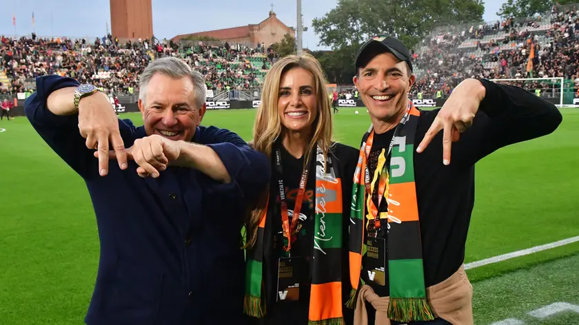 Tim Leiweke, Francesca Bodie e Robert Hamwee