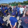 Una assemblea dei lavoratori di Superjet