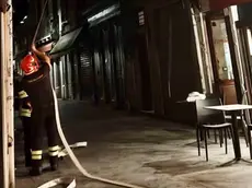 L'intervento dei pompieri in pizzeria (foto vigili del fuoco)