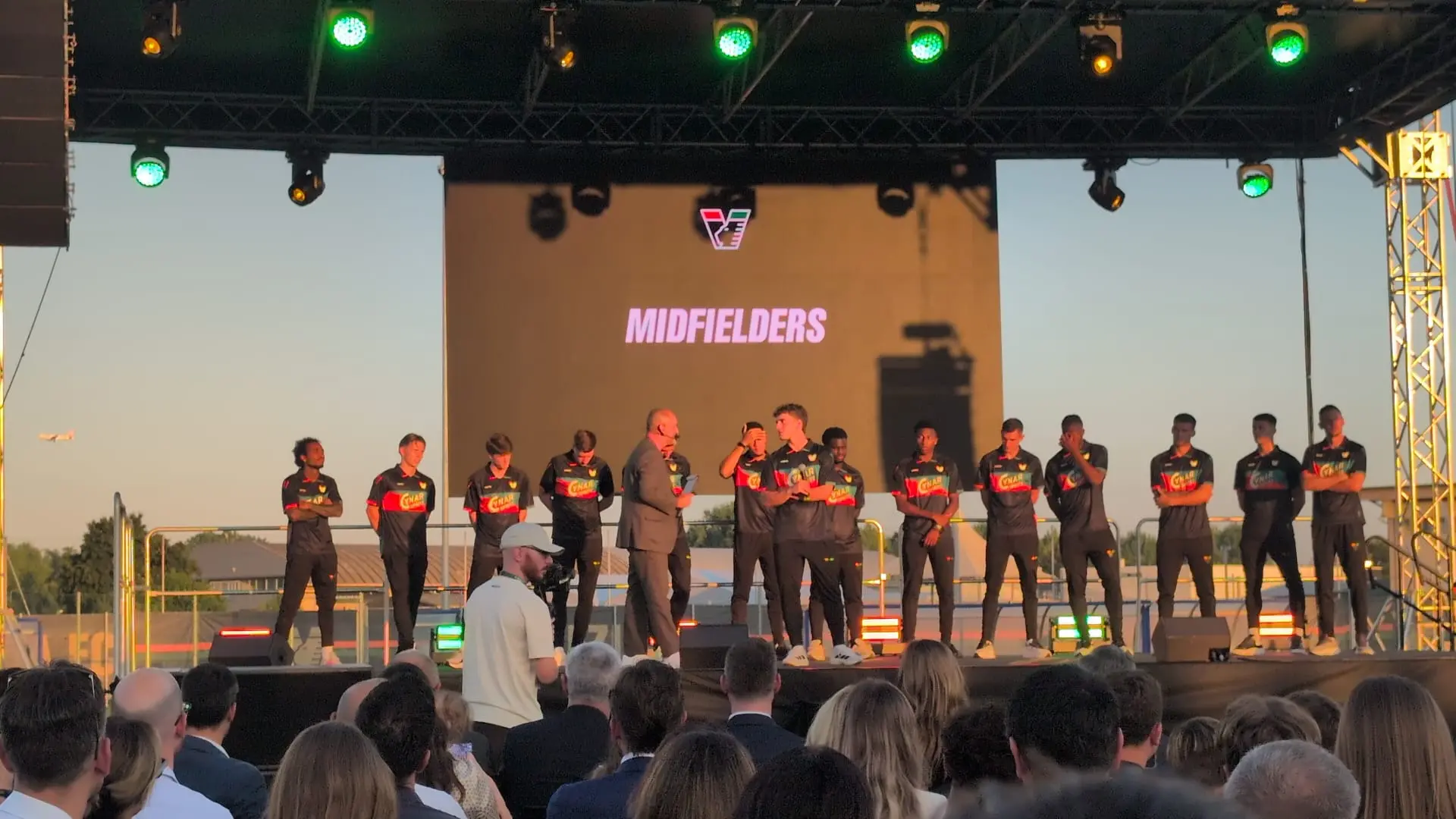 Calcio, tutto il sostegno dei tifosi per la presentazione del Venezia
