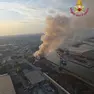 L'incendio a Porto Marghera (foto vigili del fuoco)