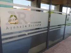 L'Agenzia delle Entrate pignora un settimo dello stipendio di A.F.