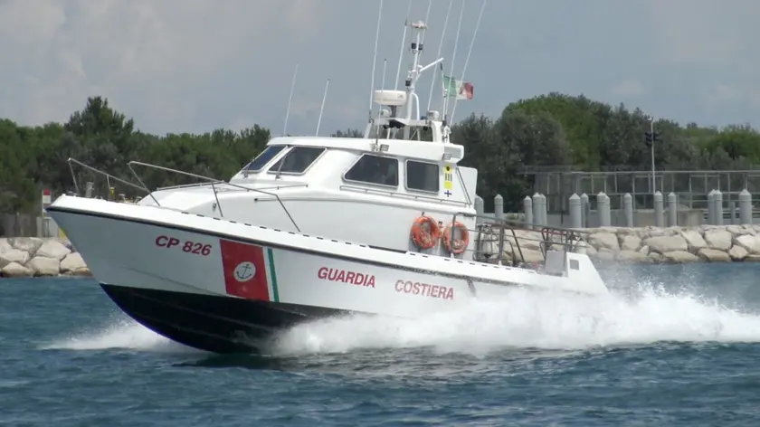 La Guardia costiera è intervenuta per soccorrere quattro persone al largo di Chioggia