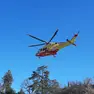 Per l'uomo è atterrato anche l'elisoccorso