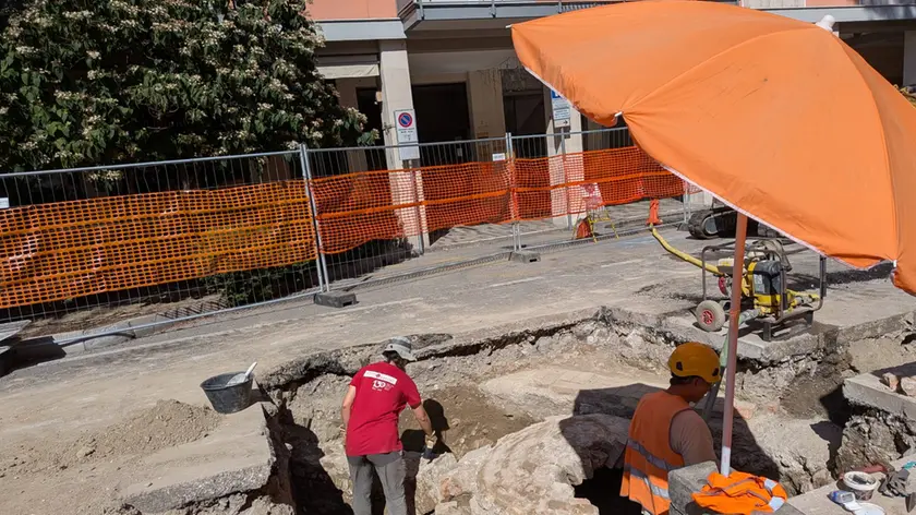 La cisterna medioevale scoperta durante i lavori in via San Pio X