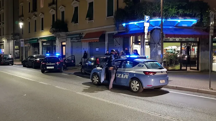 La polizia in via Piave a Mestre
