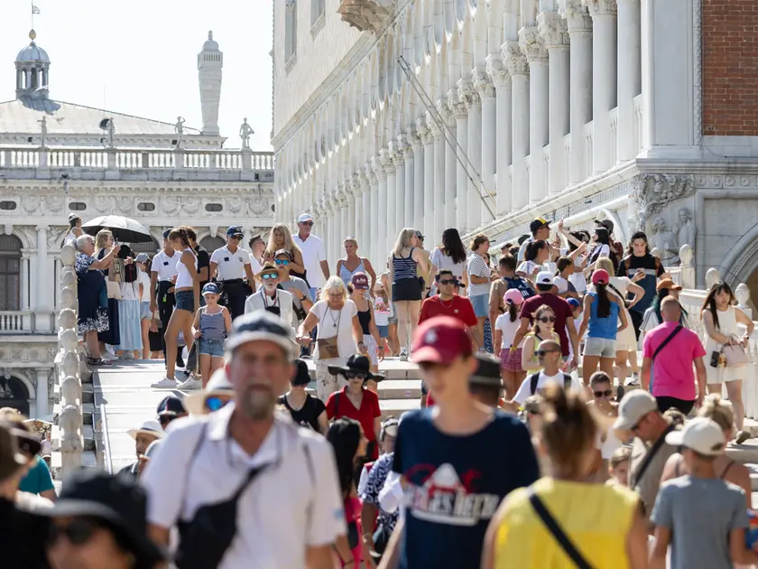 Allarme borseggiatori a Venezia