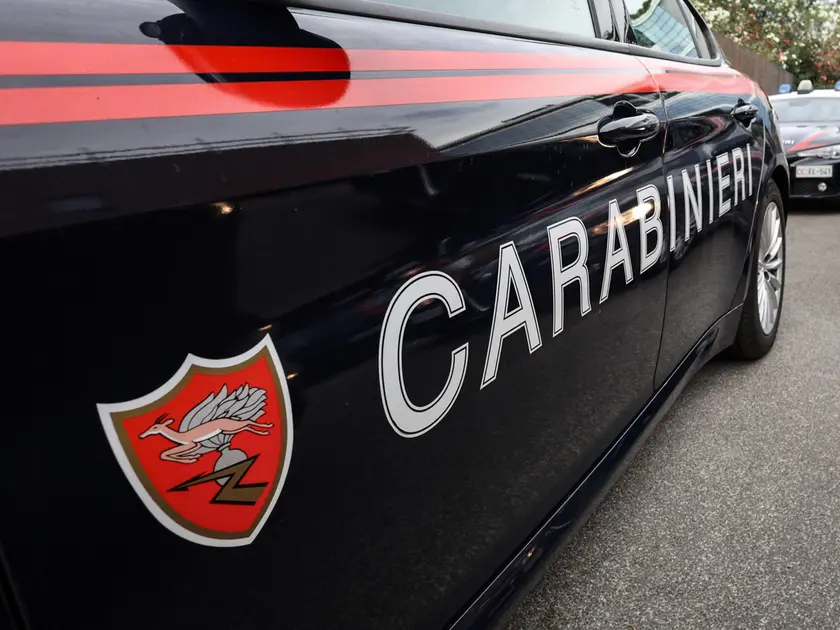 Per la donna è scattato il divieto di avvicinamento